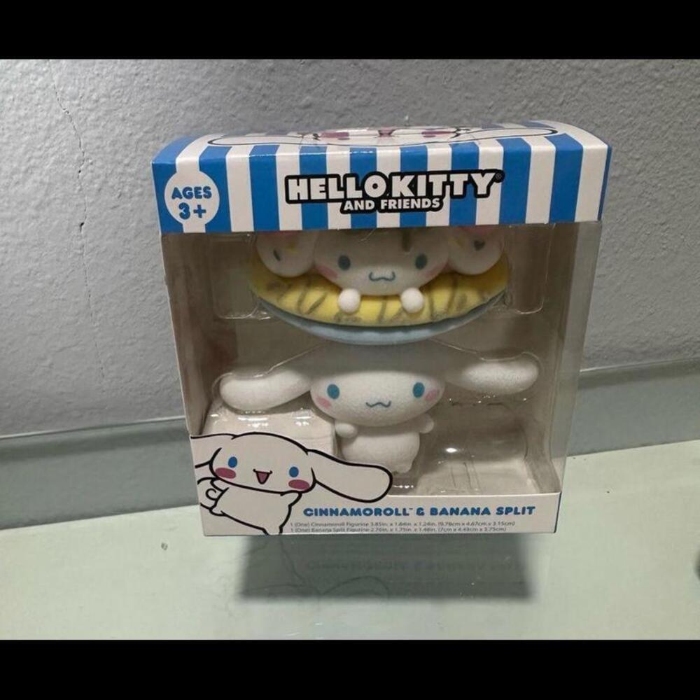 Hello Kitty And Friends Figurine Set - Cinnamoroll & Banana Split